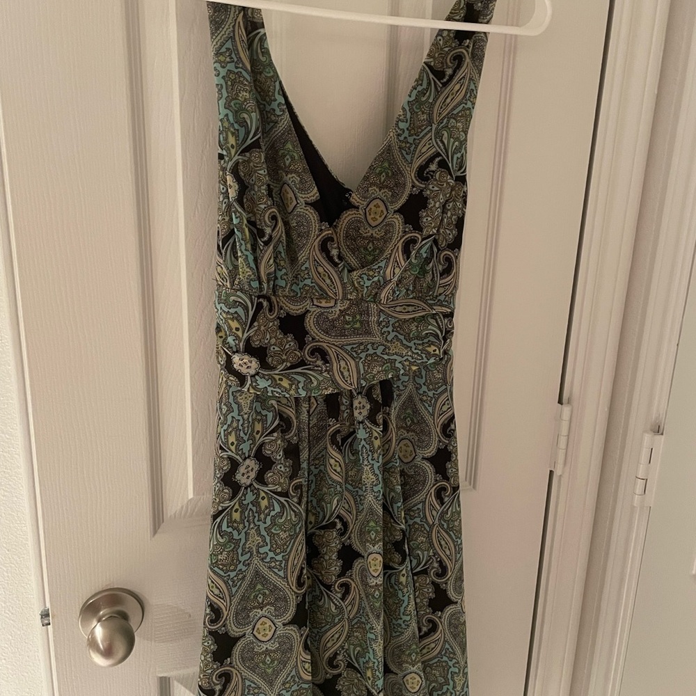 Cute Empire style sleeveless dress.  Fully lined.